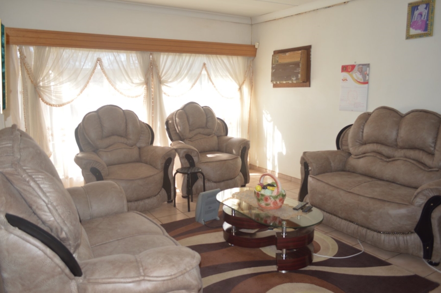 3 Bedroom Property for Sale in La Hoff North West